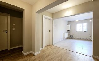 Apartament cu 4 camere, etaj 1, Cetate - Poză 4