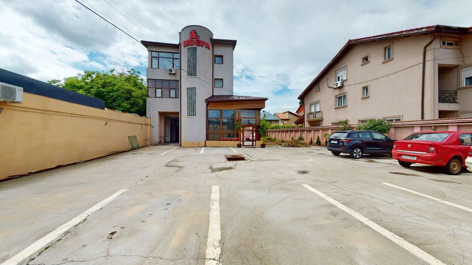 DAMAROAIA | Jiului | Chirie Casa 16 camere | 15 parcari + Metrou 900m - Poză 1