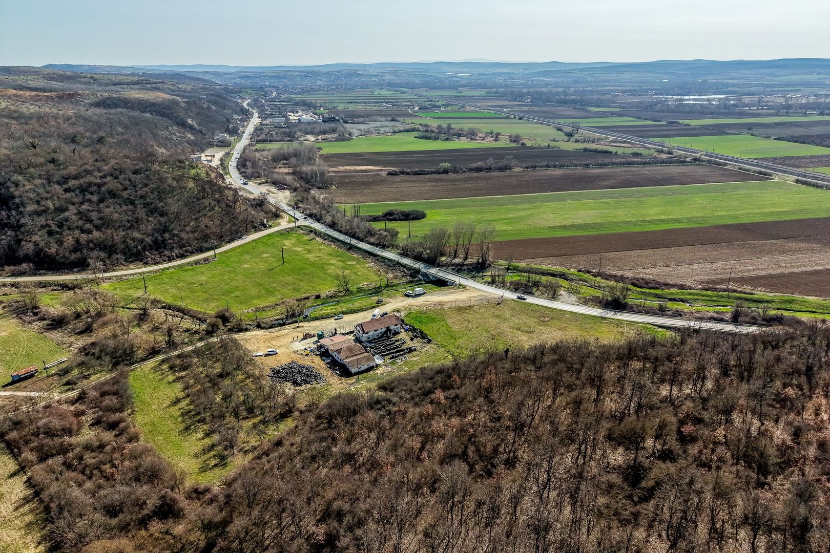 1,2 ha teren comercial/industrial cu hale in Baratca Paulis Arad - Poză 3