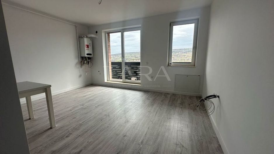 Apartament cu 2 dormitoare, balcon, 2 locuri de parcare subterane. - Poză 2