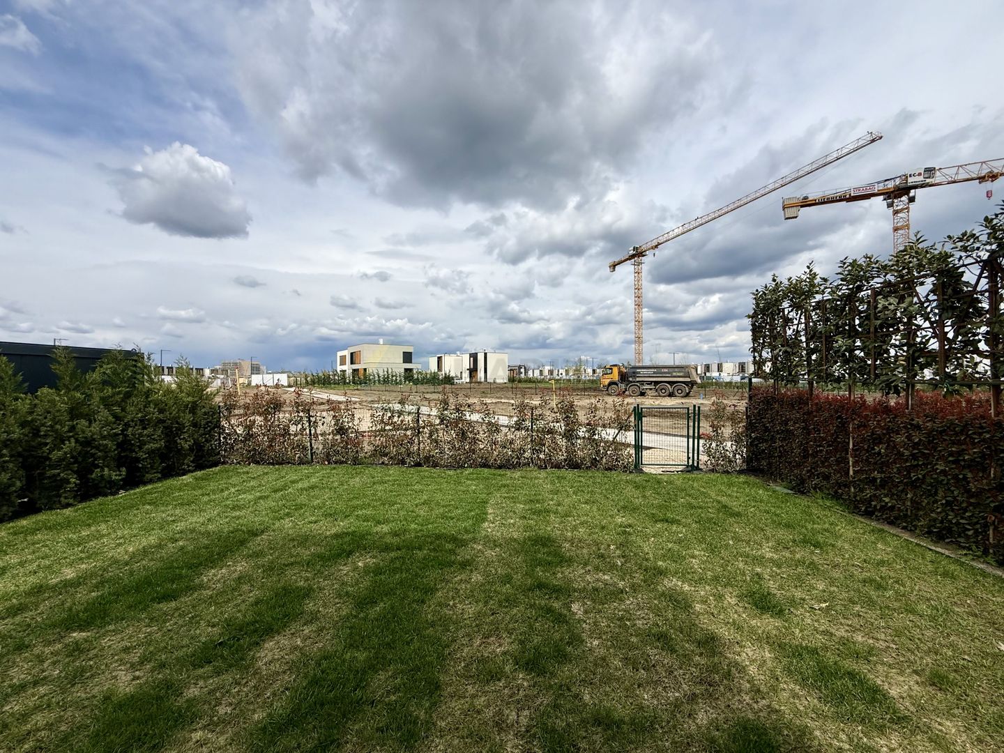 Vila tip duplex in Amber Forest, langa padure - Poză 3