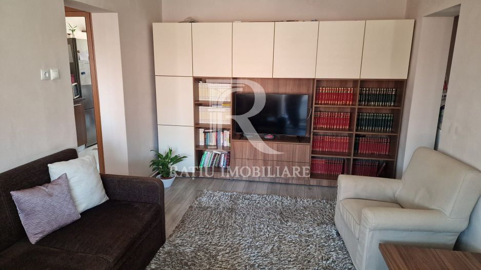 Apartament cu 3 camere | Zona Universității | Oradea - Poză 4