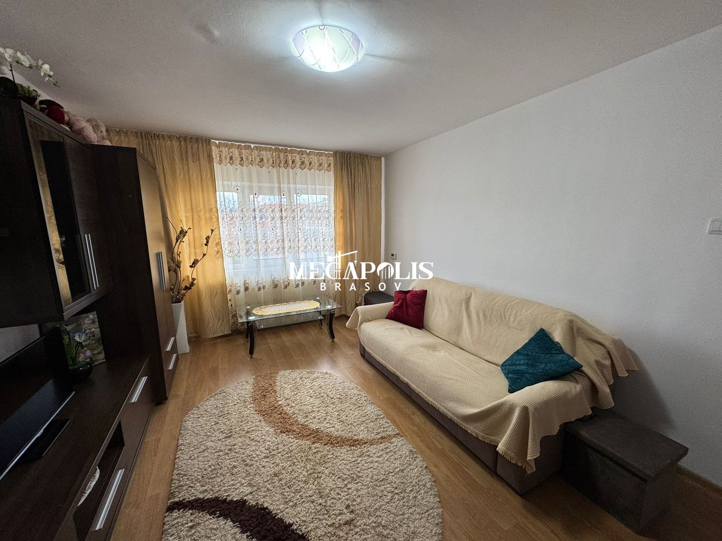 Sacele 2 Camere Decomandat - Poză 1