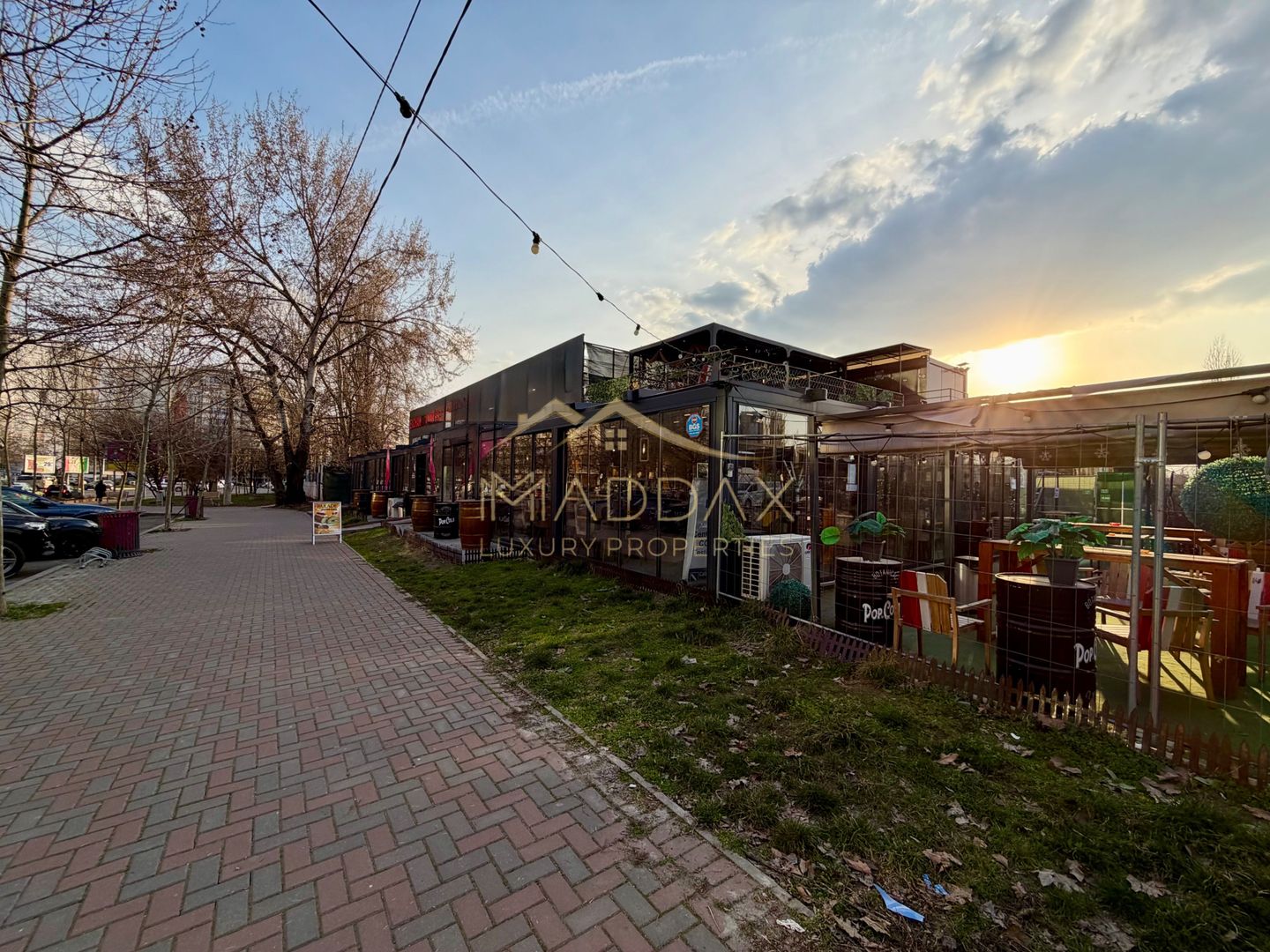 Spatiu Comercial  *731mp* / VAD stradal 31m / 19 locuri de parcare // Unirii - Poză 7