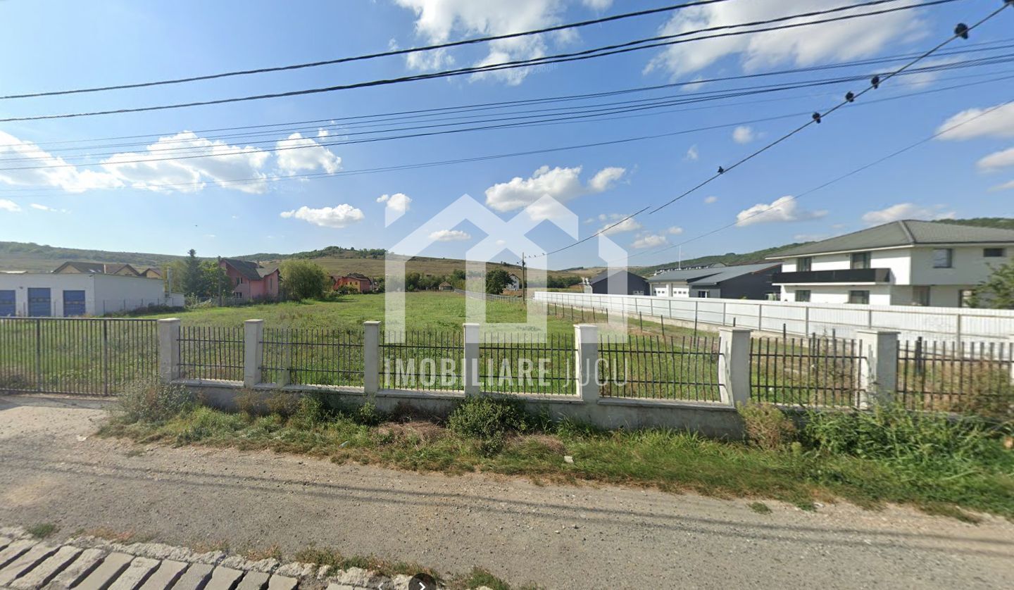 Teren cu Multiple Destinații pe DN1C - pentru Afaceri și Locuințe - Poză 1