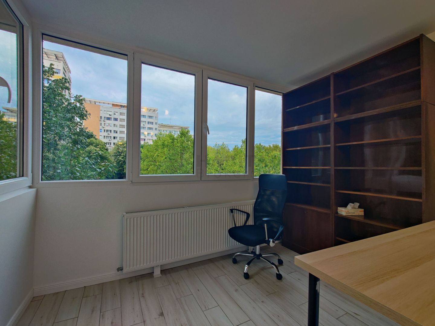 Prima inchirere,  strada Odobesti la intrarea in parc - Poză 2