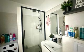 2 camere vanzare, luminos, loc de parcare - Poză 10