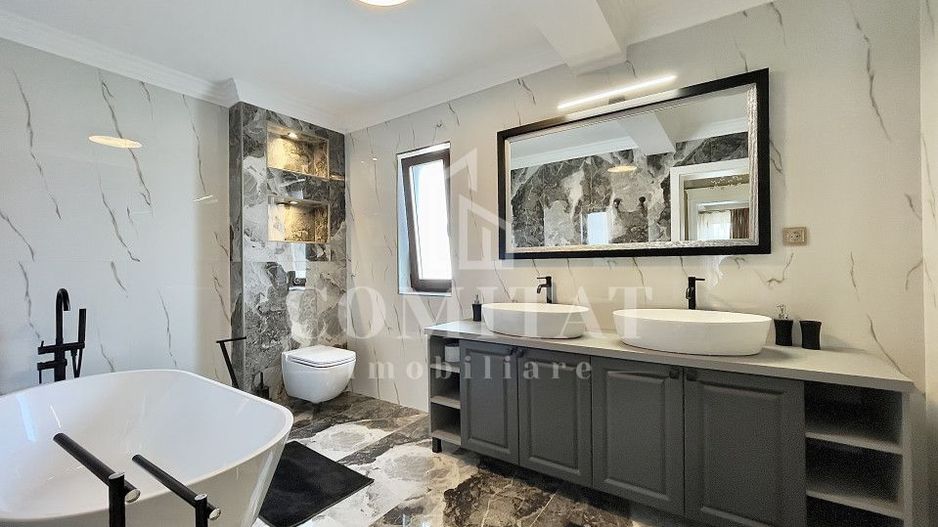 Casă ultramodernă cu terasă panoramică strada Voroneț - Poză 12