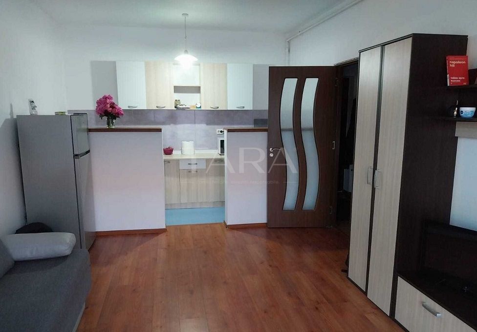 Apartament decomandat – etaj 2, compartimentare practică. - Poză 2