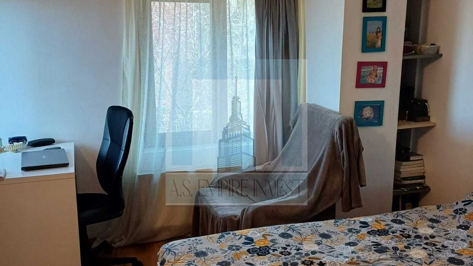 Vila/Casa de vanzare in zona linistita/ Sacele - Poză 8