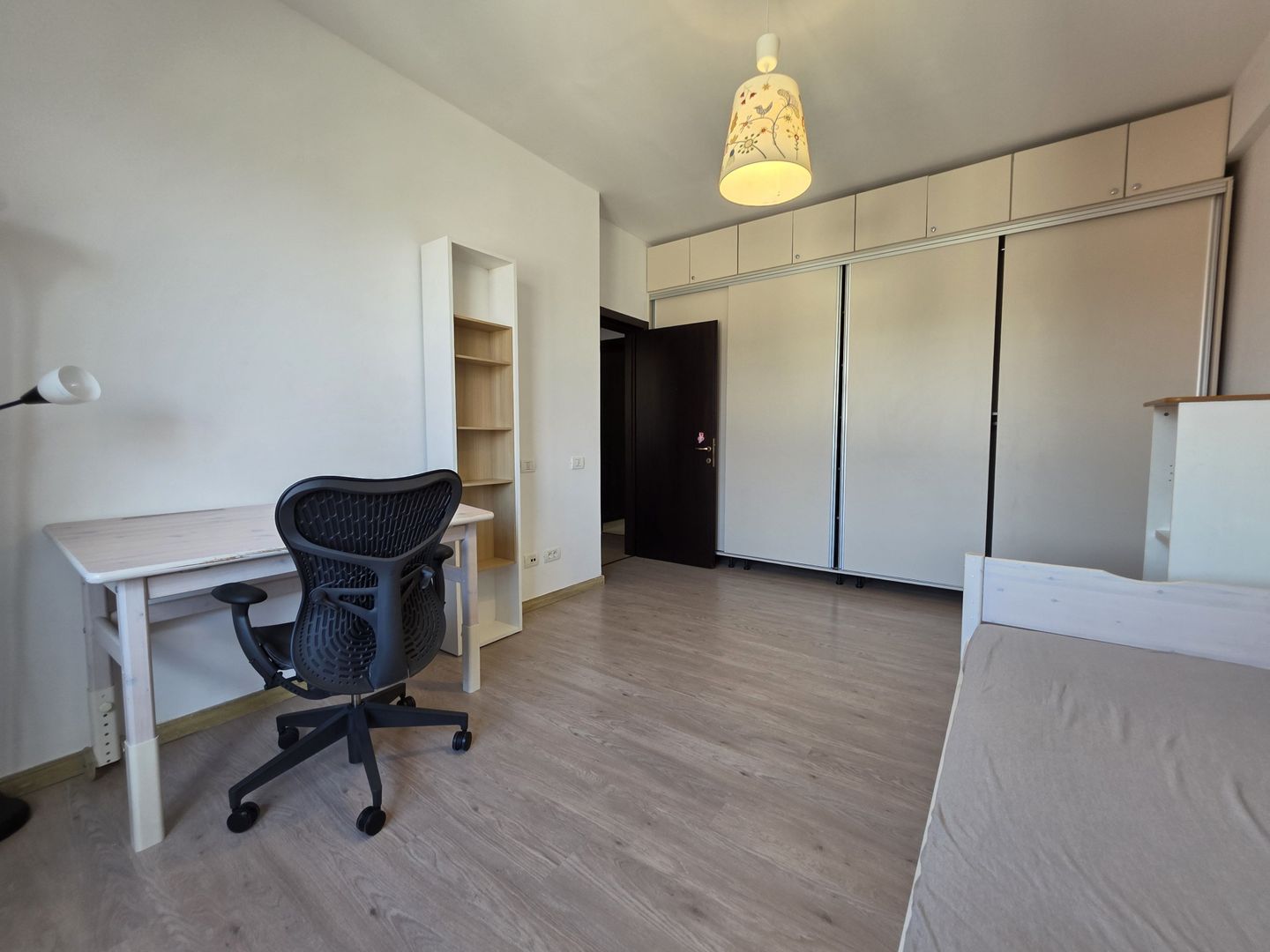 Inchiriere apartament 3 camere, 2 parcari in Iancu Nicolae! - Poză 9