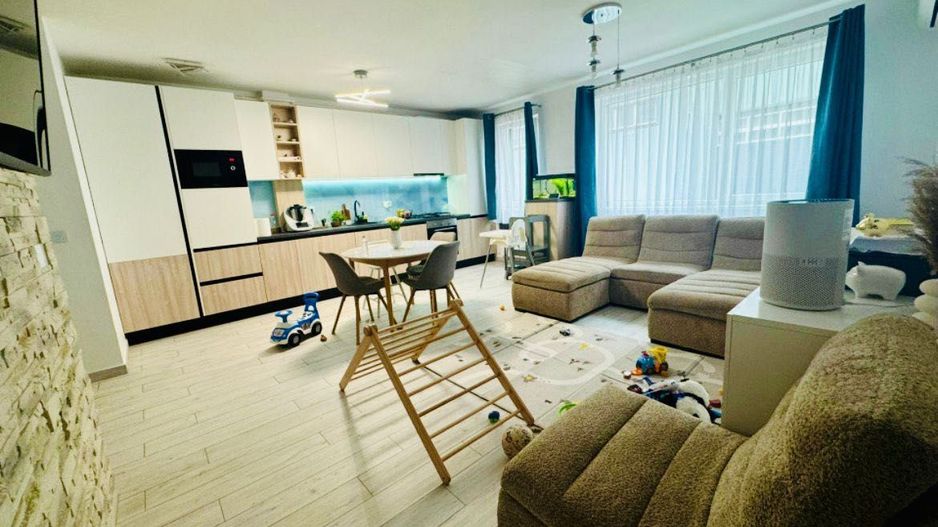 Apartament modern cu 3 camere – zonă BMW, Floresti - Poză 1