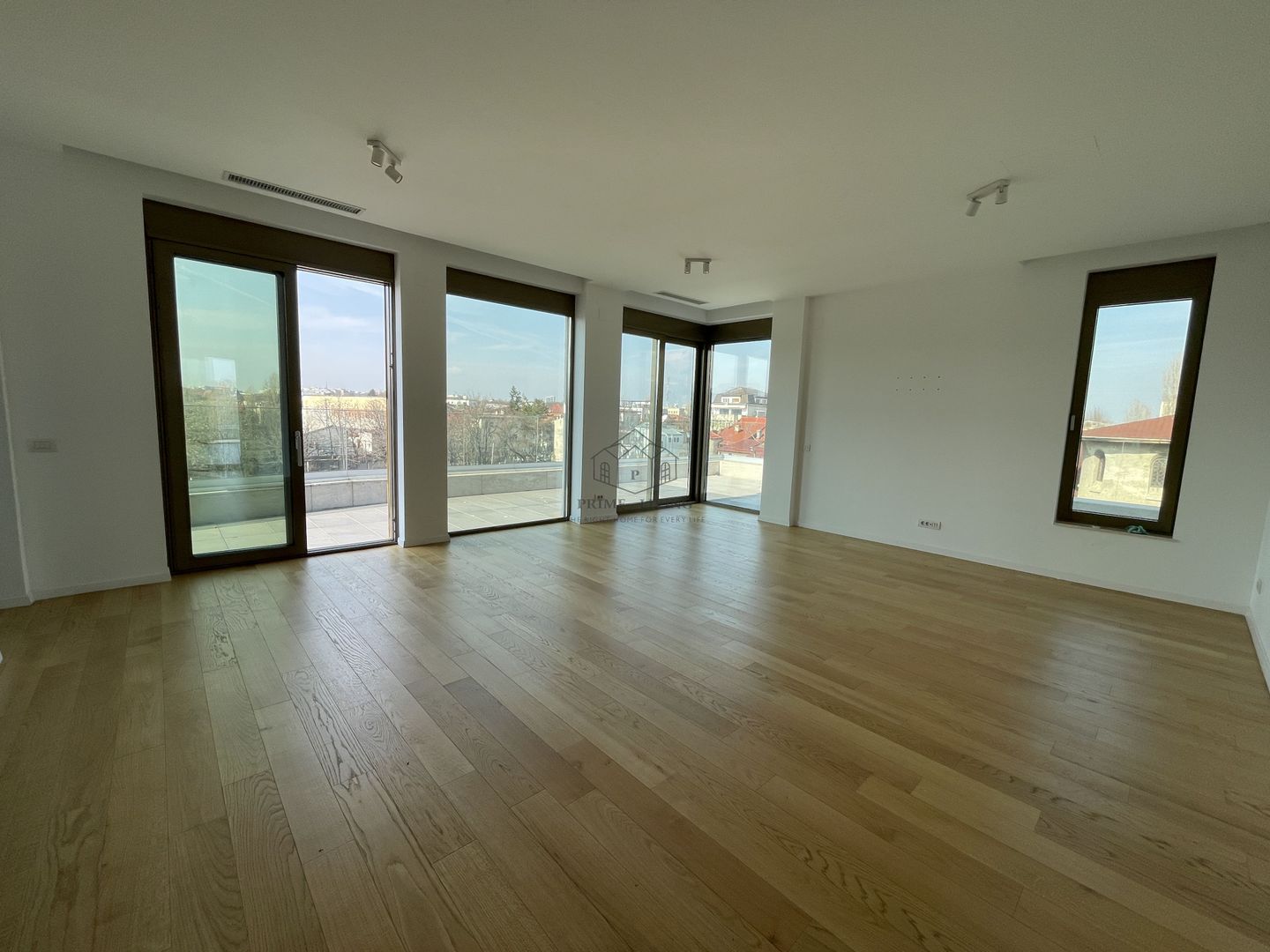 PENTHOUSE SUPERB CU 2 CAMERE DE 100 MP IN INIMA DOROBANTI CAPITALE - Poză 1