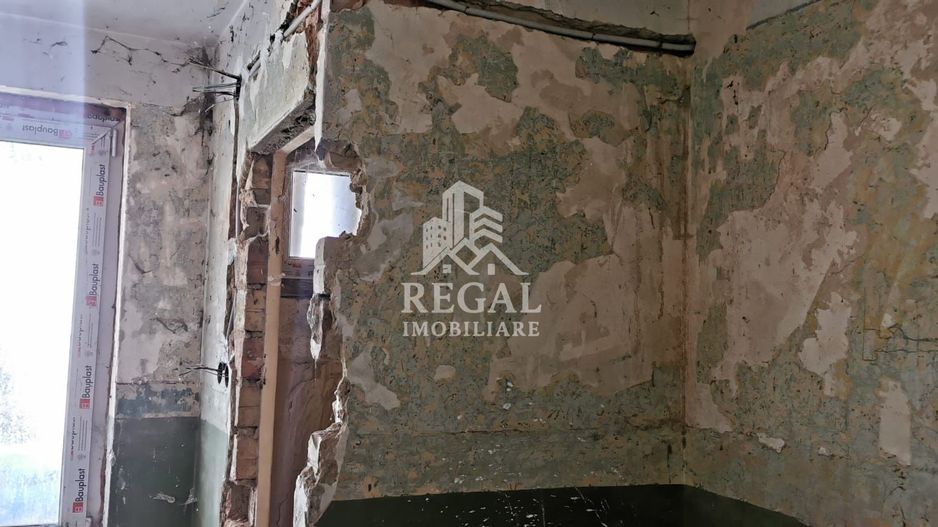 Apartament de vânzare în Ghelari – parter, ideal pentru renovare - Poză 3