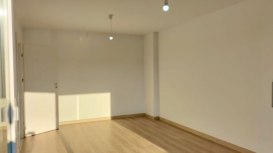 Apartament 2 camere nemobilat  Urban Plaza - Poză 3