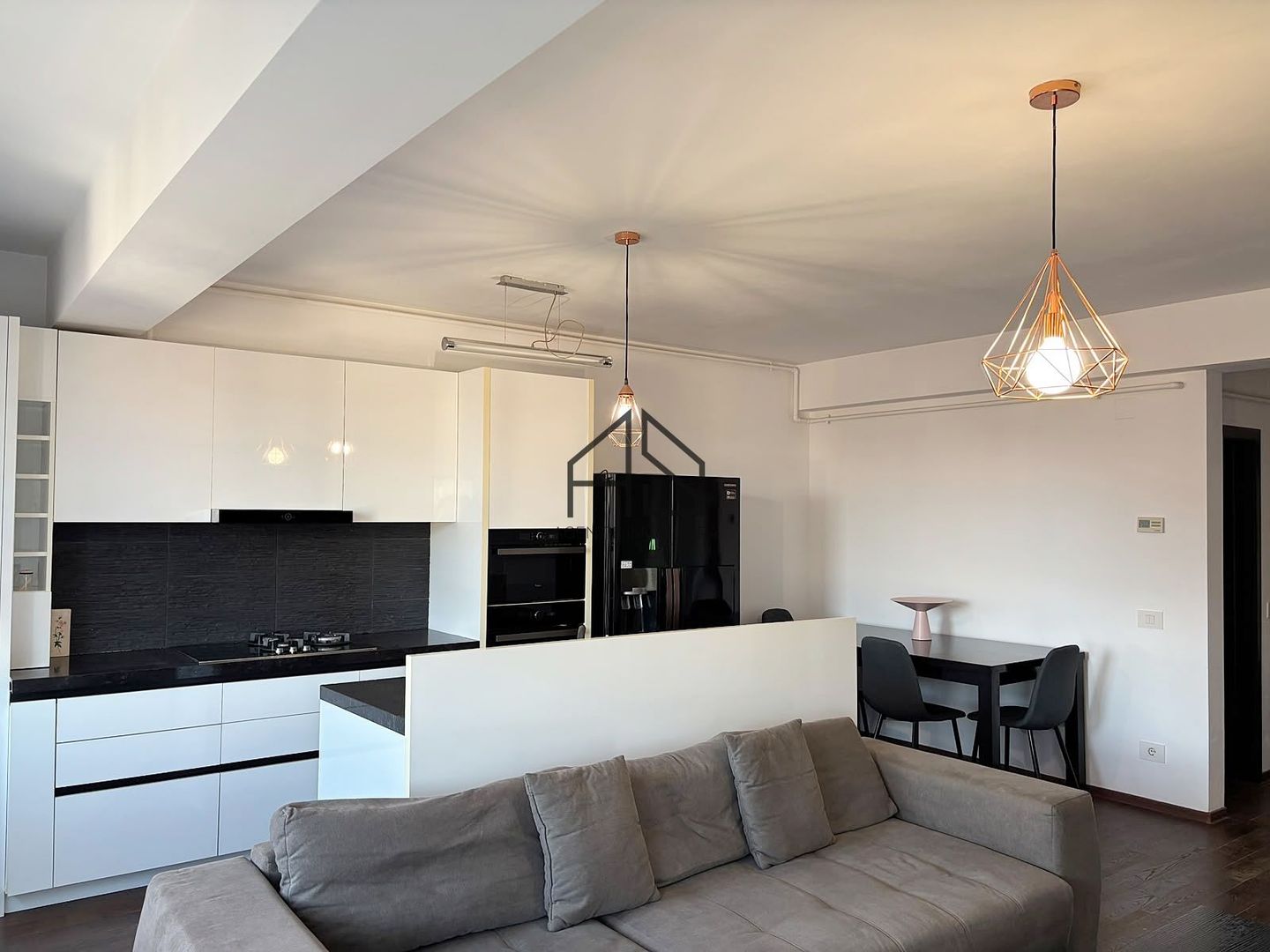 De închiriat | 3 camere | Parcare subterană | Gaz | Disponibil imediat - Poză 2