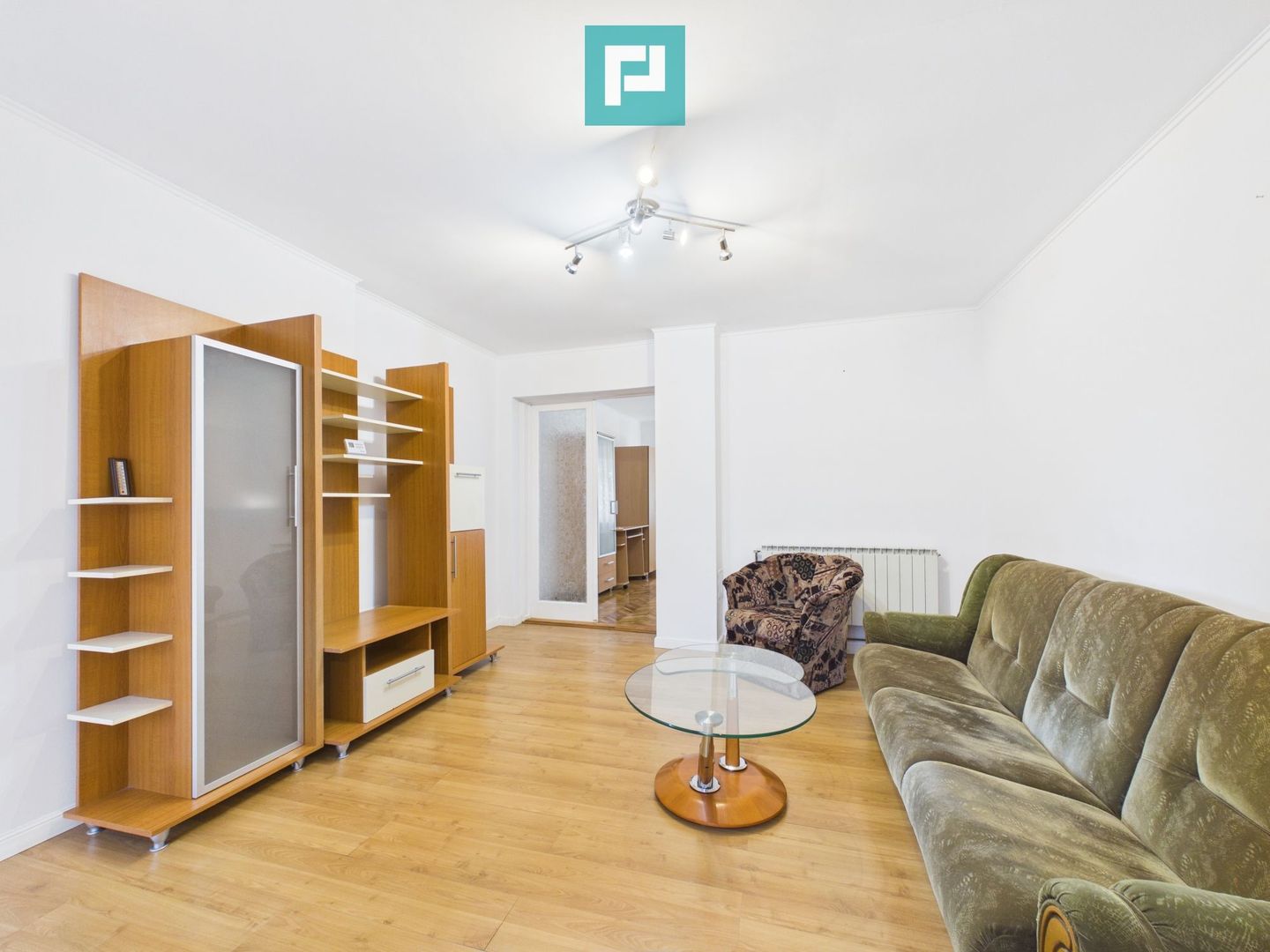 Casă cu 2 apartamente în Grădiște - Poză 11