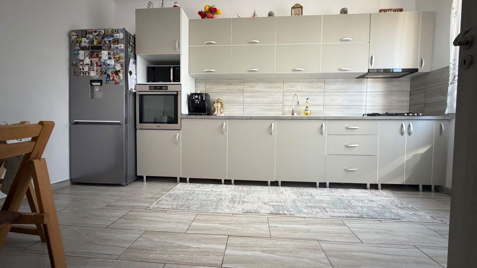 CASĂ INDIVIDUALĂ  DOMNESTI I COMPLEX PRIVAT | TEREN 430 MP | MOBILATĂ ȘI UTILATĂ - Poză 13