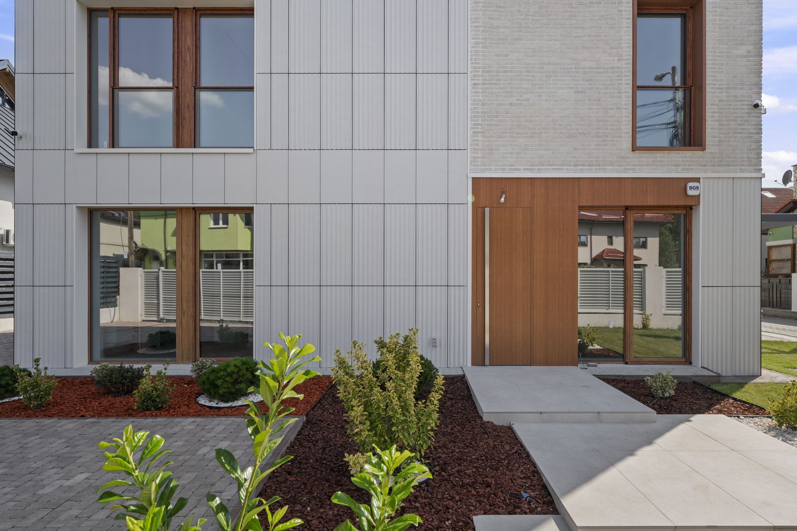 VILA MODERNA PROIECT EXCLUSIVIST ADIACENT IANCU NICOLAE - Poză 2