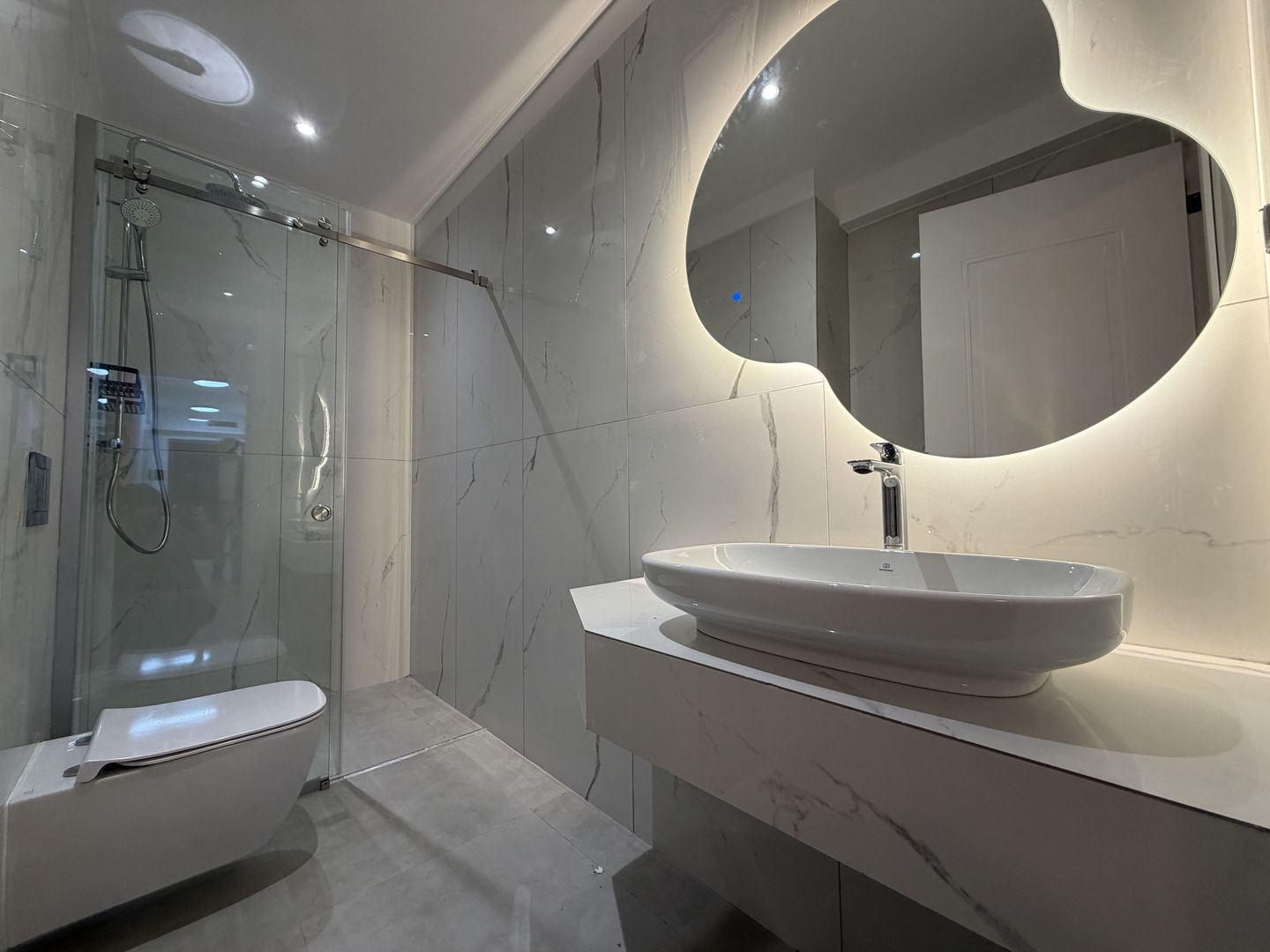 NOU - PRIMA INCHIRIERE | MOBILAT SI UTILAT | TERASA | LOC DE PARCARE - Poză 9