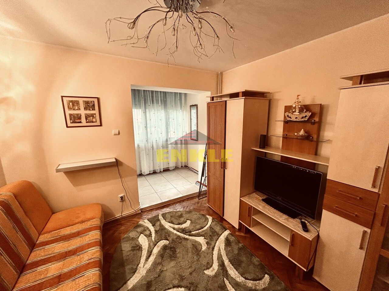 Apartament 2 camere de inchiriat, zona Unirii. Pret 300€ - Poză 2
