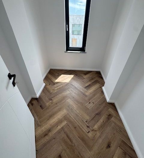 Vila Tunari cu vedere la LAC, 135m2 si curte mare - Poză 12