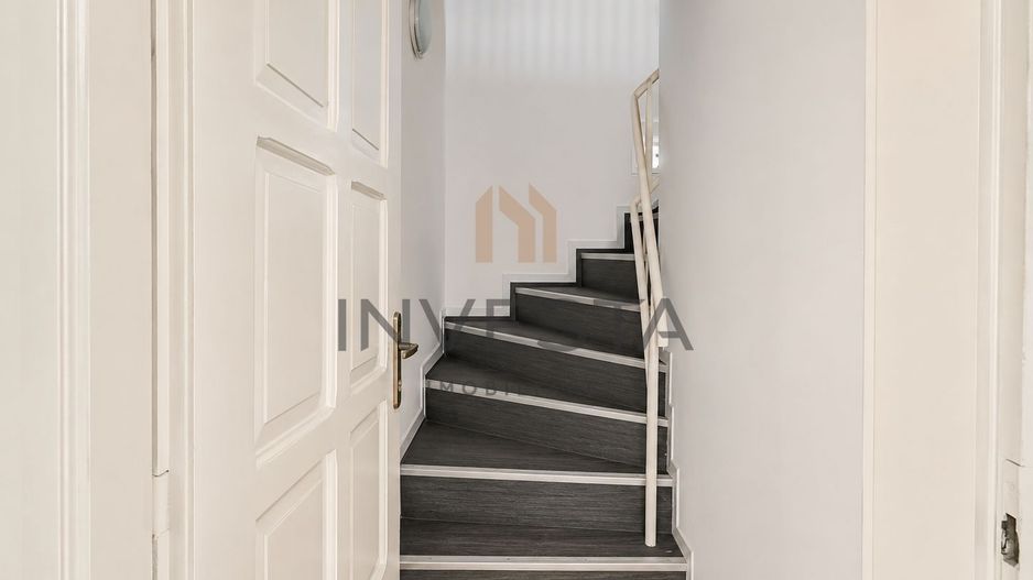 Vila spatioasa cu 15 camere de inchiriat in zona Andrei Muresanu - Poză 17