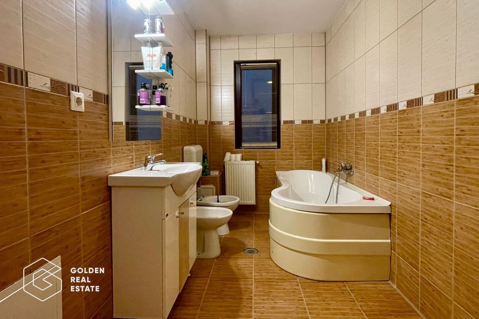 Casă generoasă pentru activități comerciale- Calea Vitan - Poză 18