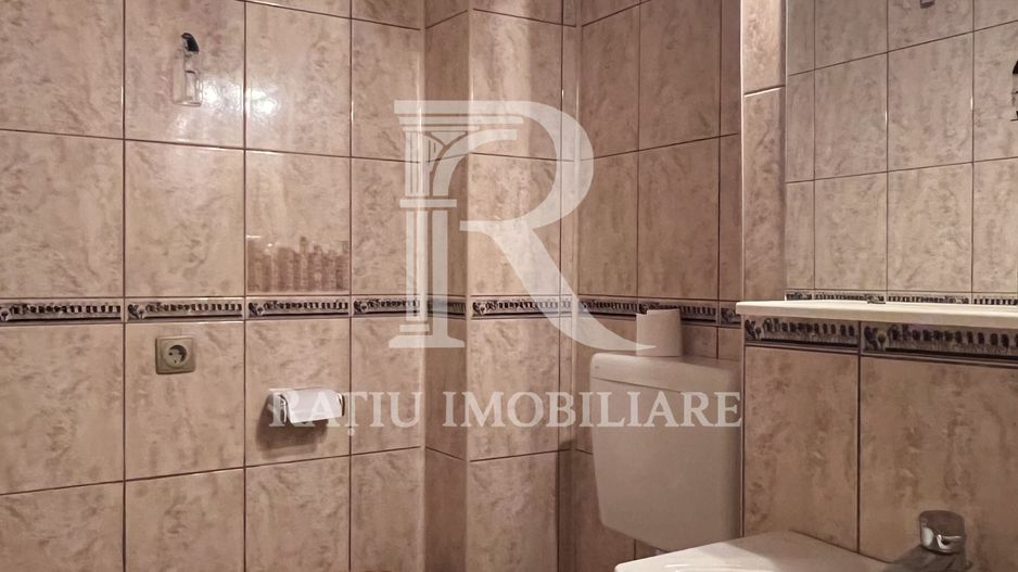 Apartament cu 3 camere | etaj 1 | ascensor | Rogerius | Oradea - Poză 11