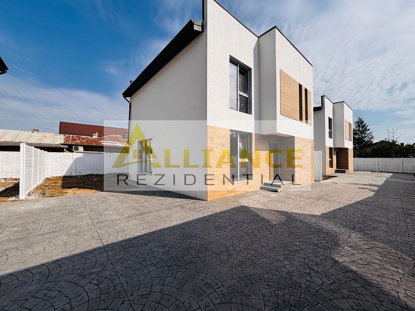 Casa cu 5 camere individuala Popesti central - Poză 3