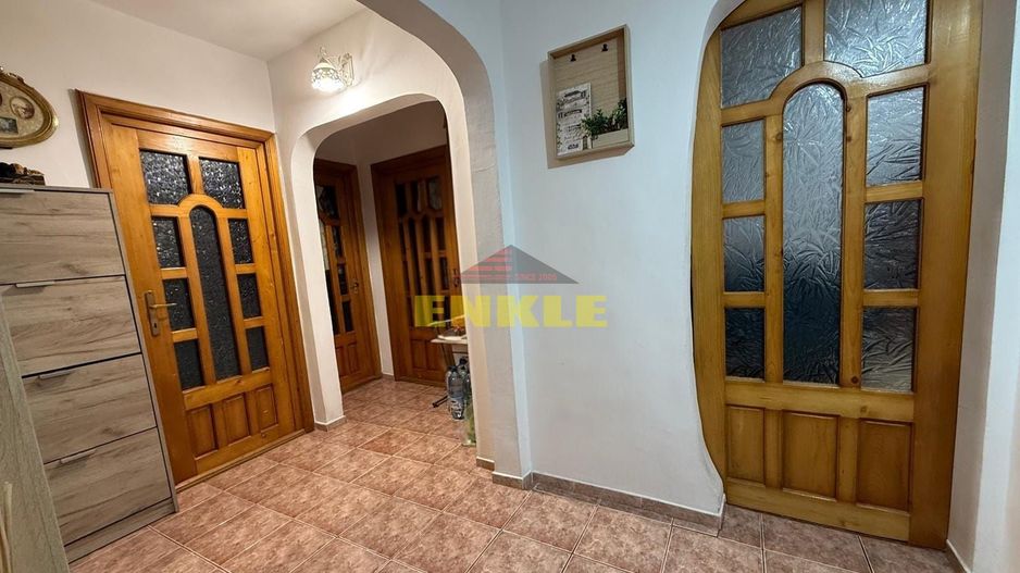 Vânzare apartament 3 camere, Zona Bucovina - Poză 6