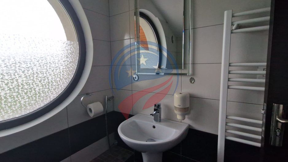 Pensiune  în Călimănești + 2 A-Frame - Teren 5.574 mp - Bonus Mercedes 350d - Poză 13