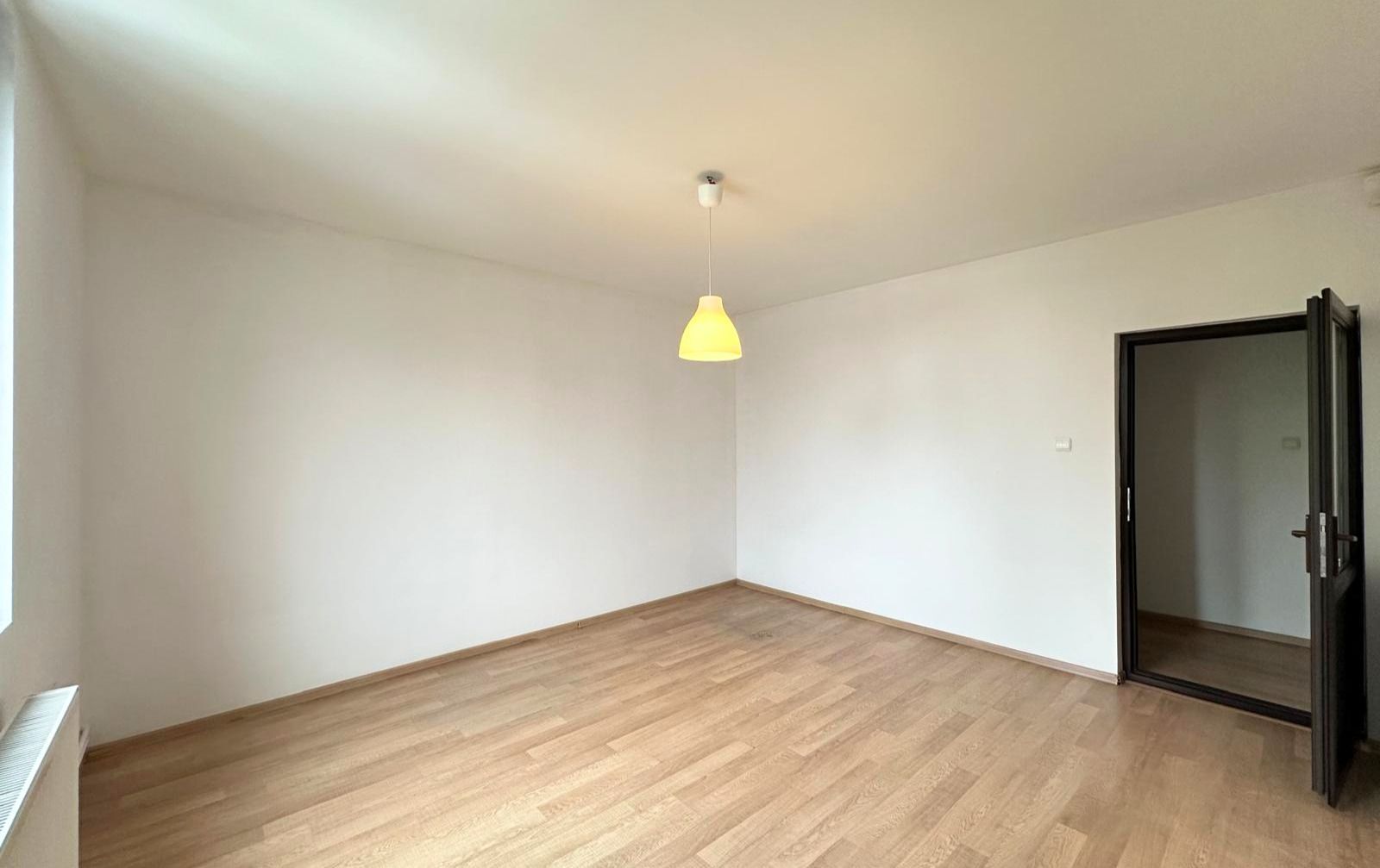 Casă complet renovată cu 4 camere și garaj generos Băneasa, Sector 1 - Poză 8