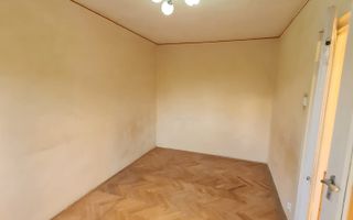 Apartament modest 2 camere zona Sagului - Poză 2