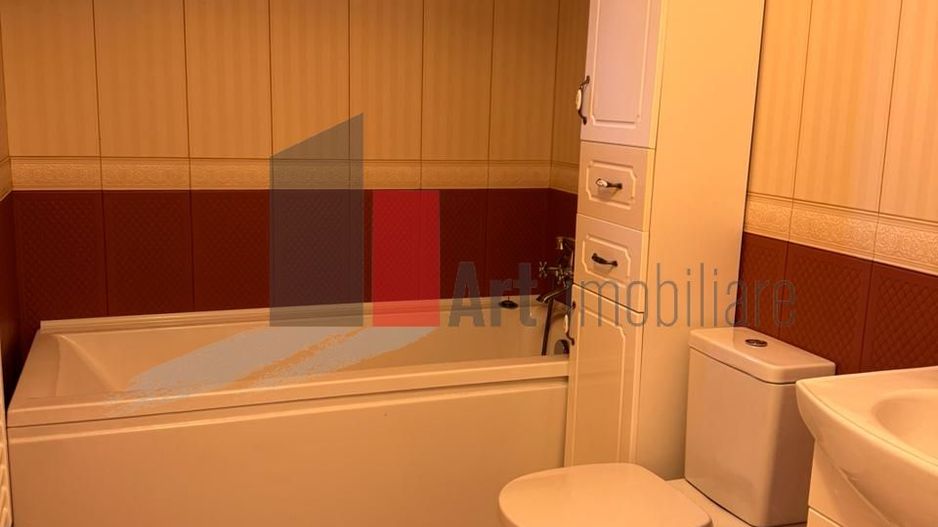 Vanzare apartament 3 camere si curte,loc de parcare Padure Rosu Chiajna - Poză 7