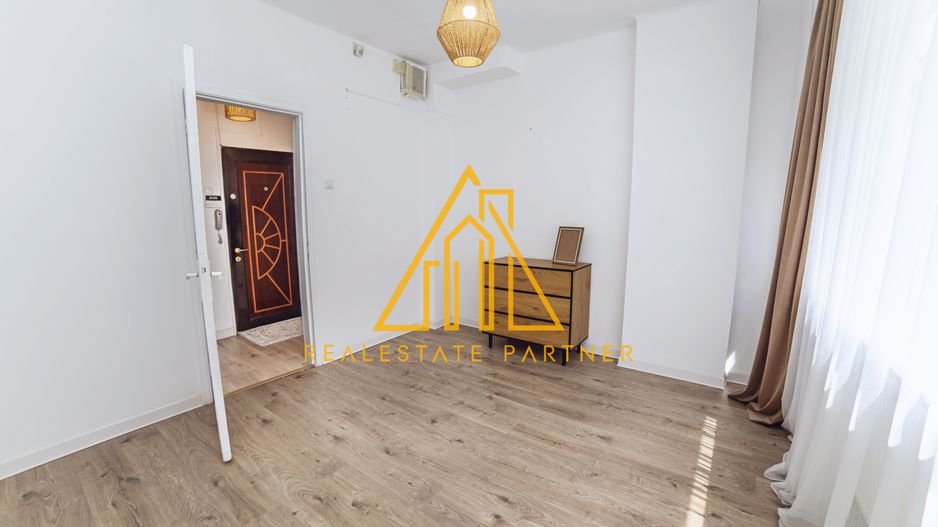 Apartament 4 camere renovat, central, ideal rezidențial sau activitate business - Poză 6