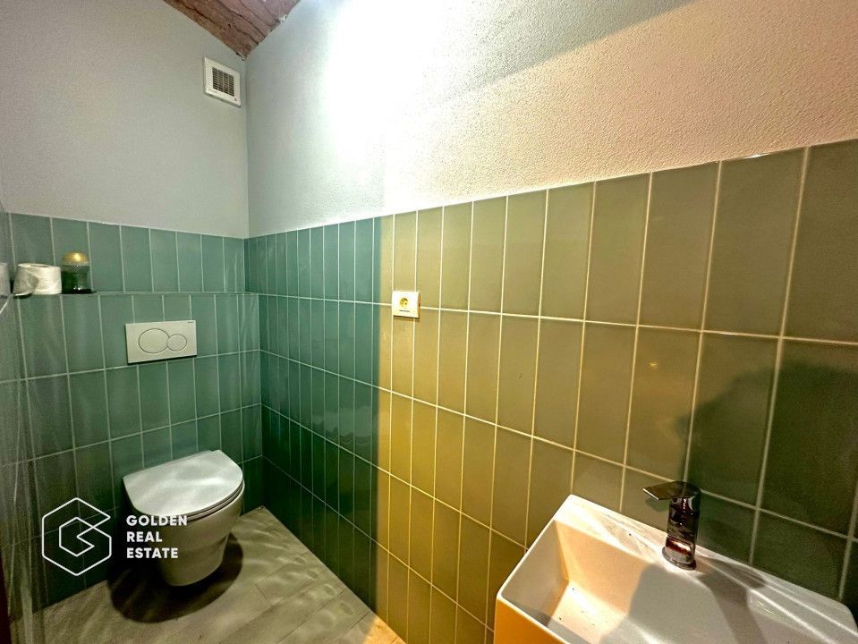 Oportunitate!Spatiu comercial 3 camere+apartament 2 camere la etaj,zona centrala - Poză 5