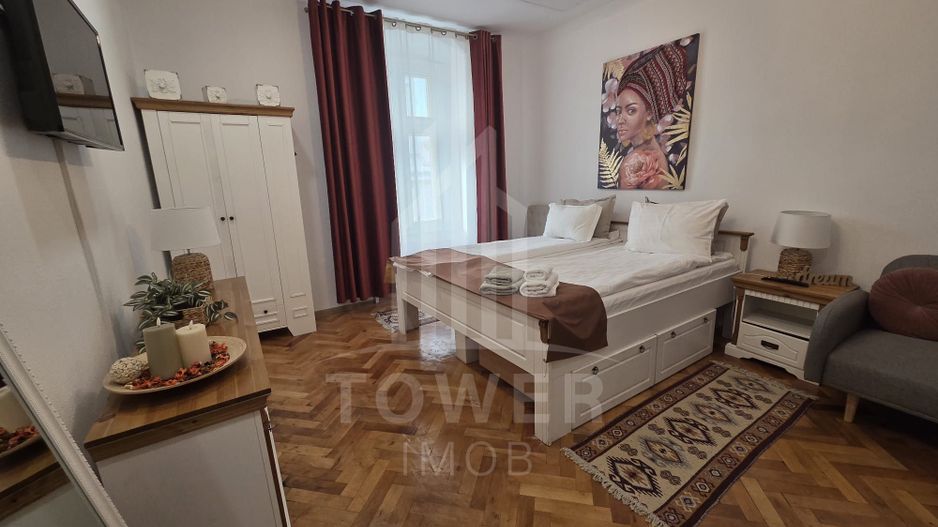 Garsonieră exclusivistă în Piața Mare cu vedere directă la Bradul de Crăciun - Poză 1