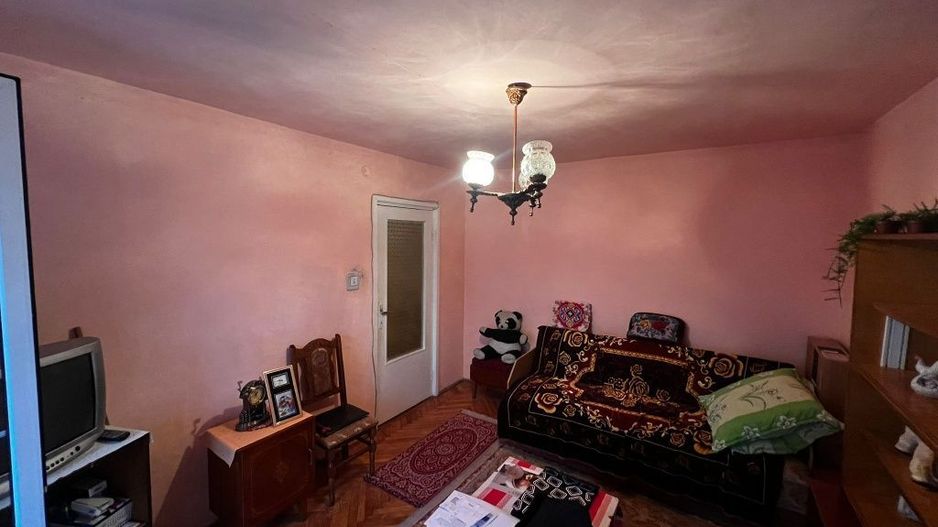 Vand Apartament 2 camere carpati 1 - Poză 4