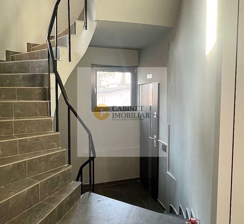Vila tip Duplex - complet renovata - zona Aviatorilor - Poză 4