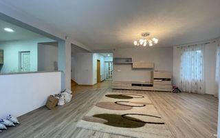 Casă individuală cu 5 camere și teren foarte mare |Moșnița Veche| - Poză 4