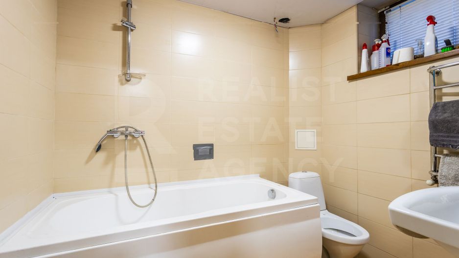 Vanzare spatiu comercial de 256 m2 în centrul capitalei - Poză 25