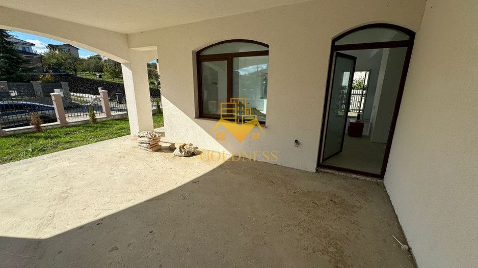 Casa 4 Camere Semifinisata, Curte 450mp, Terasa 65mp,  Dezmir - Poză 2