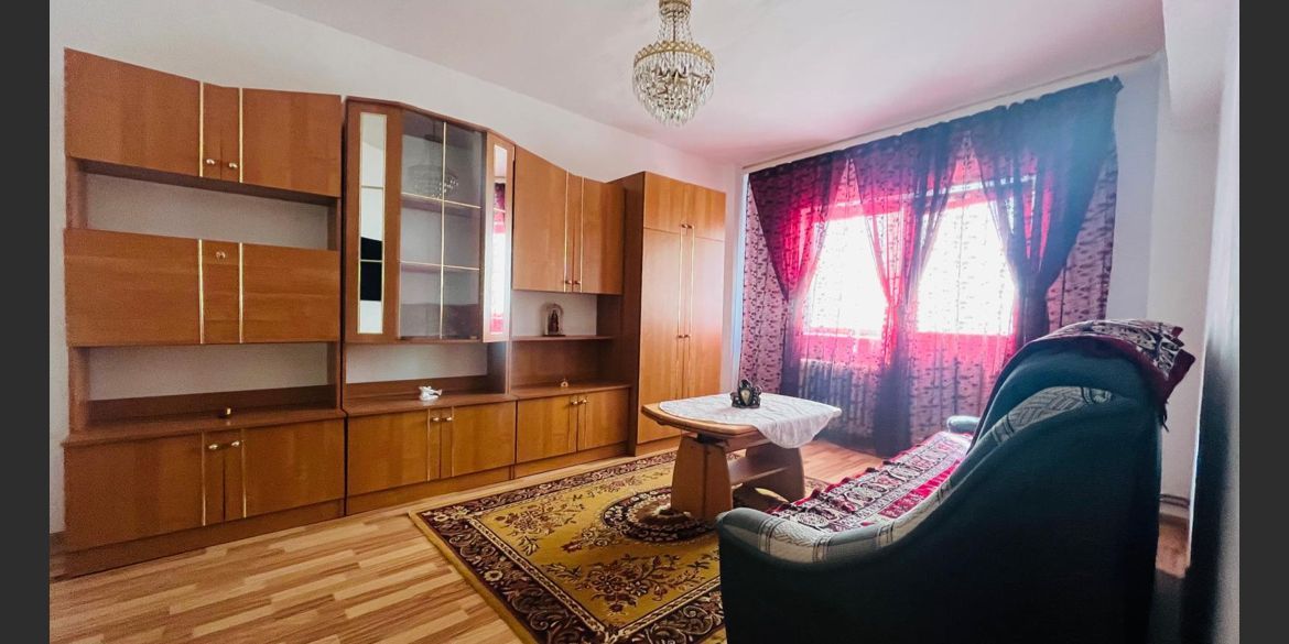 APARTAMENT DE INCHIRIAT IN ALEEA PARC, LA 300EURO - Poză 1