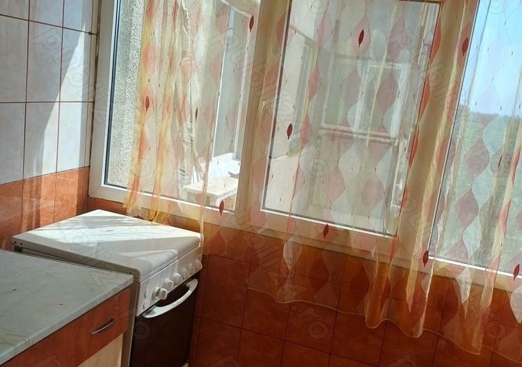 Vând apartament 4 camere - Poză 6