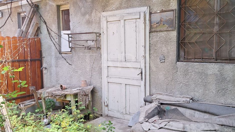 Casă cu 3 camere și teren generos, în Andrei Mureșanu - Poză 6