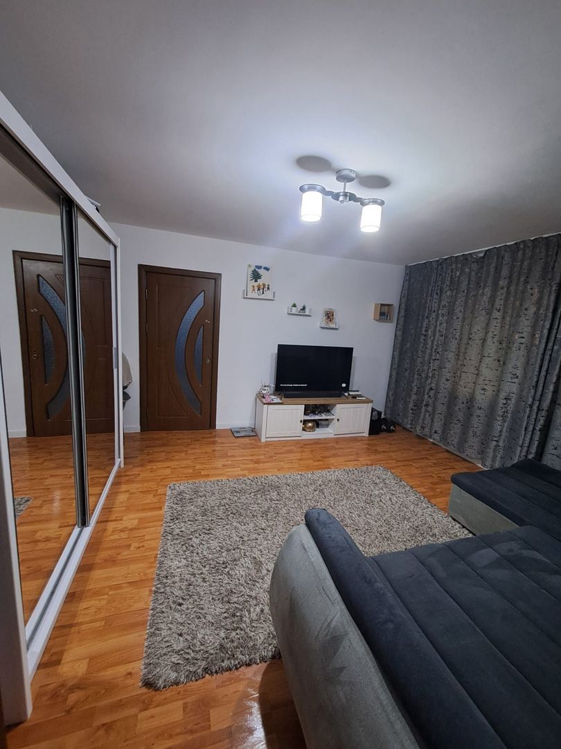 Apartament 2 camere de vânzare – Craiovita Noua - Poză 2