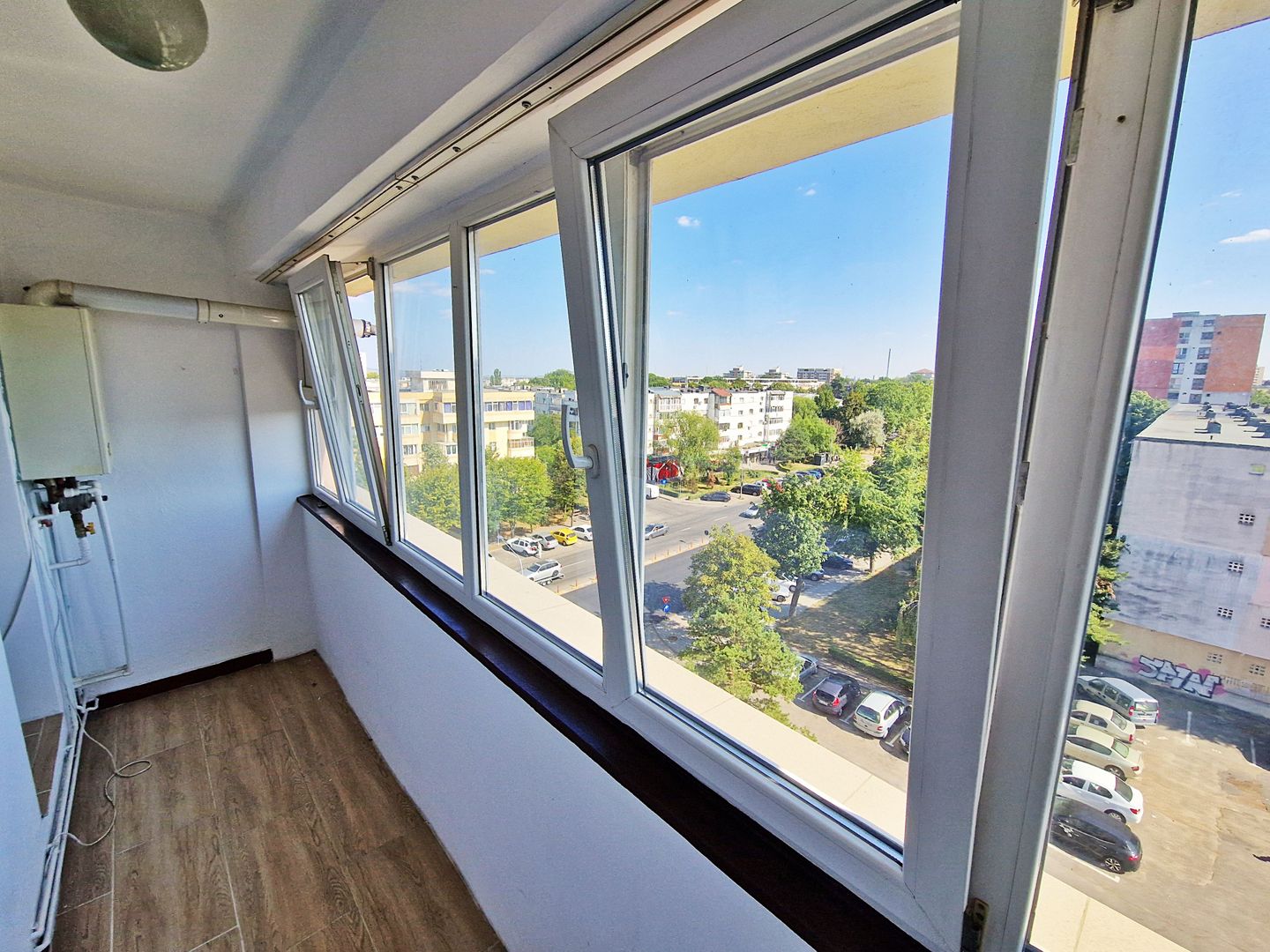 AZURA Imobiliare - Garsoniera Nemobilata Pitesti Craiovei Central - Poză 12