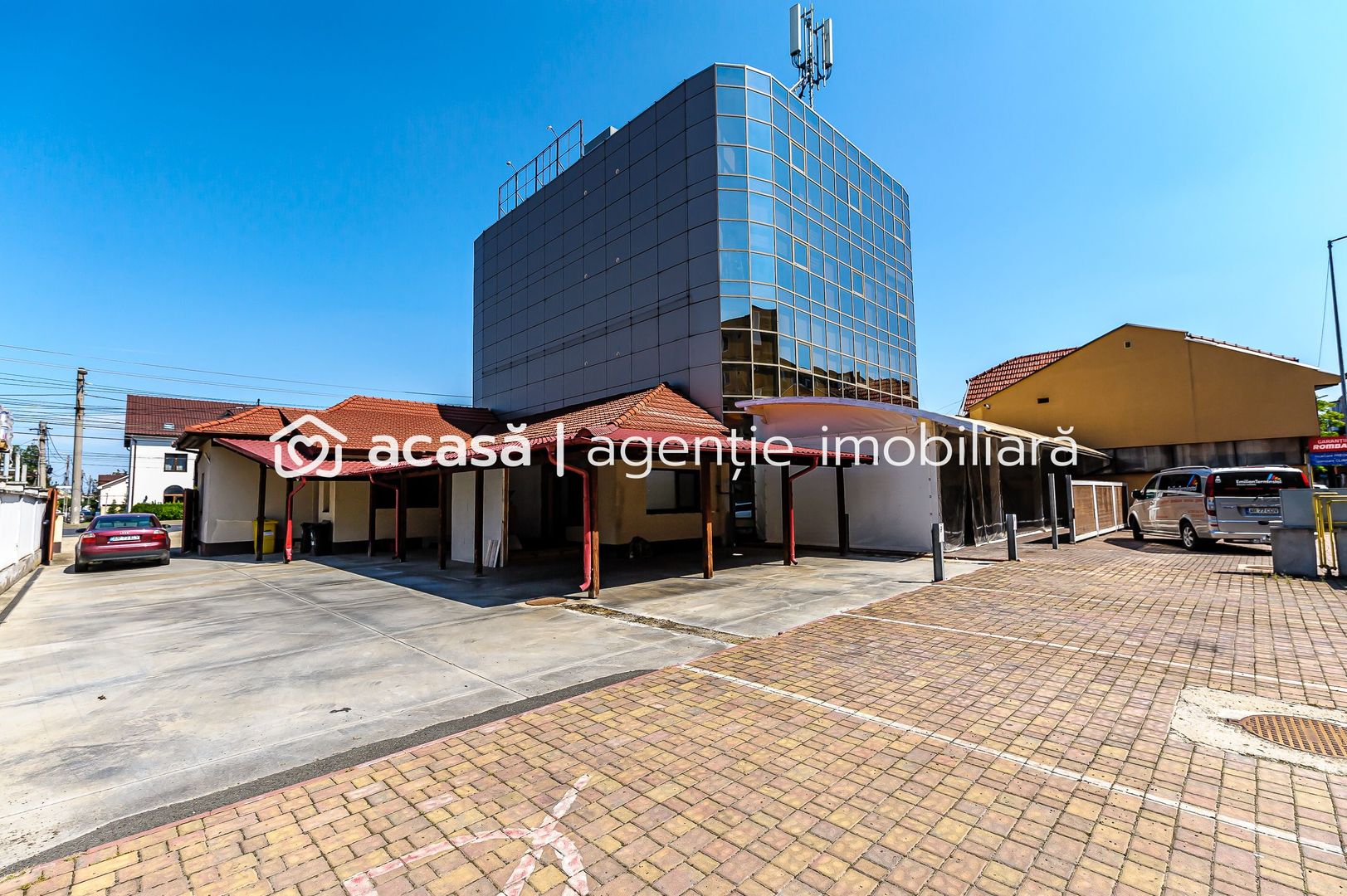 Cladire de birouri de inchiriat – 1032 mp - Poză 1