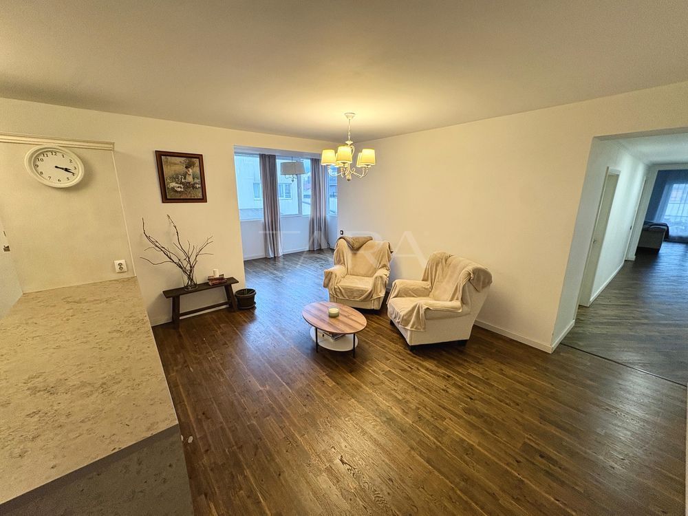 Penthouse spectaculos, 200 mp utili, terasă de 150 mp, zona Panemar. - Poză 8